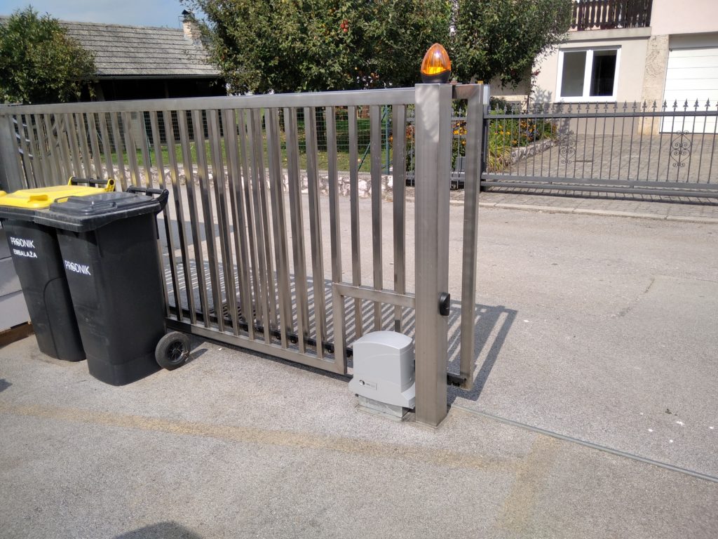 Avtomatizacija drsnih vrat s pogonom King Gates