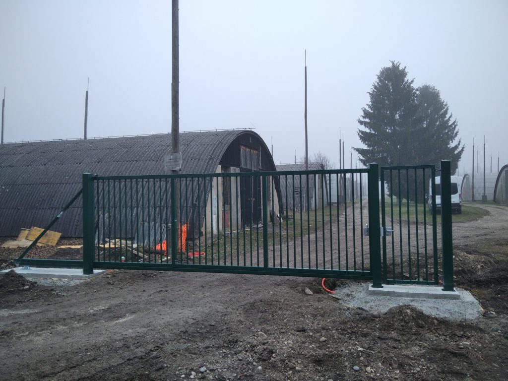Dobava in montaža samonosnih vrat
