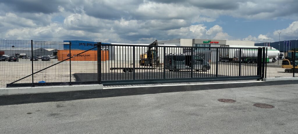 Montaža samonosnih vrat