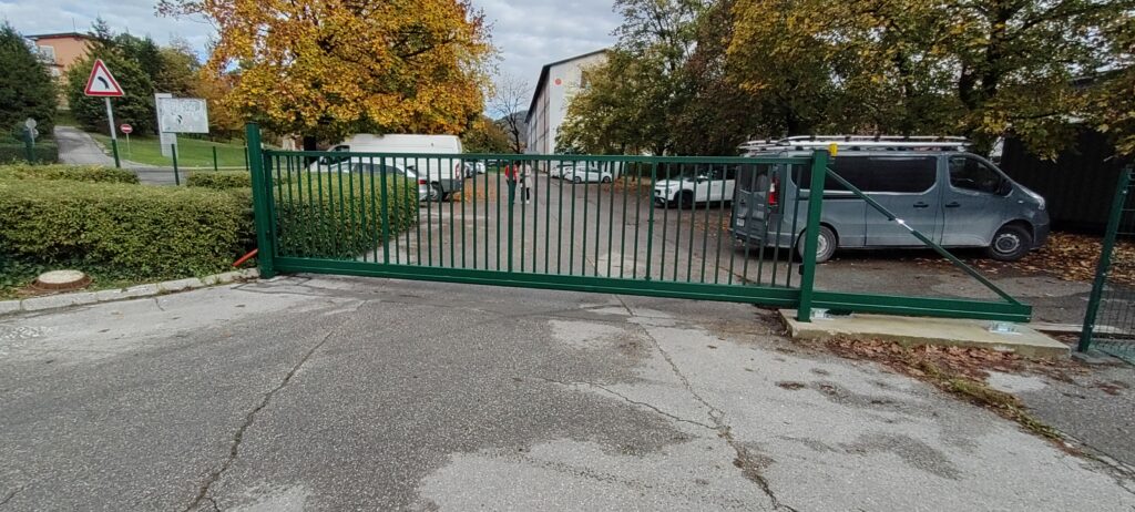 Montaža samonosnih vrat