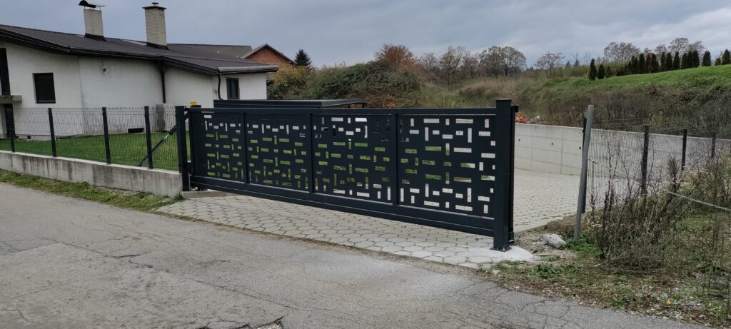 Montaža samonosnih vrat
