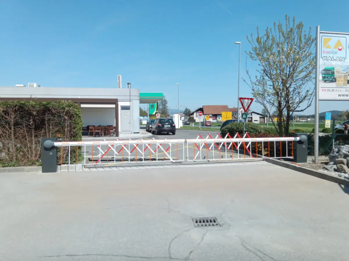 Montaža zapornic OPEN 6000